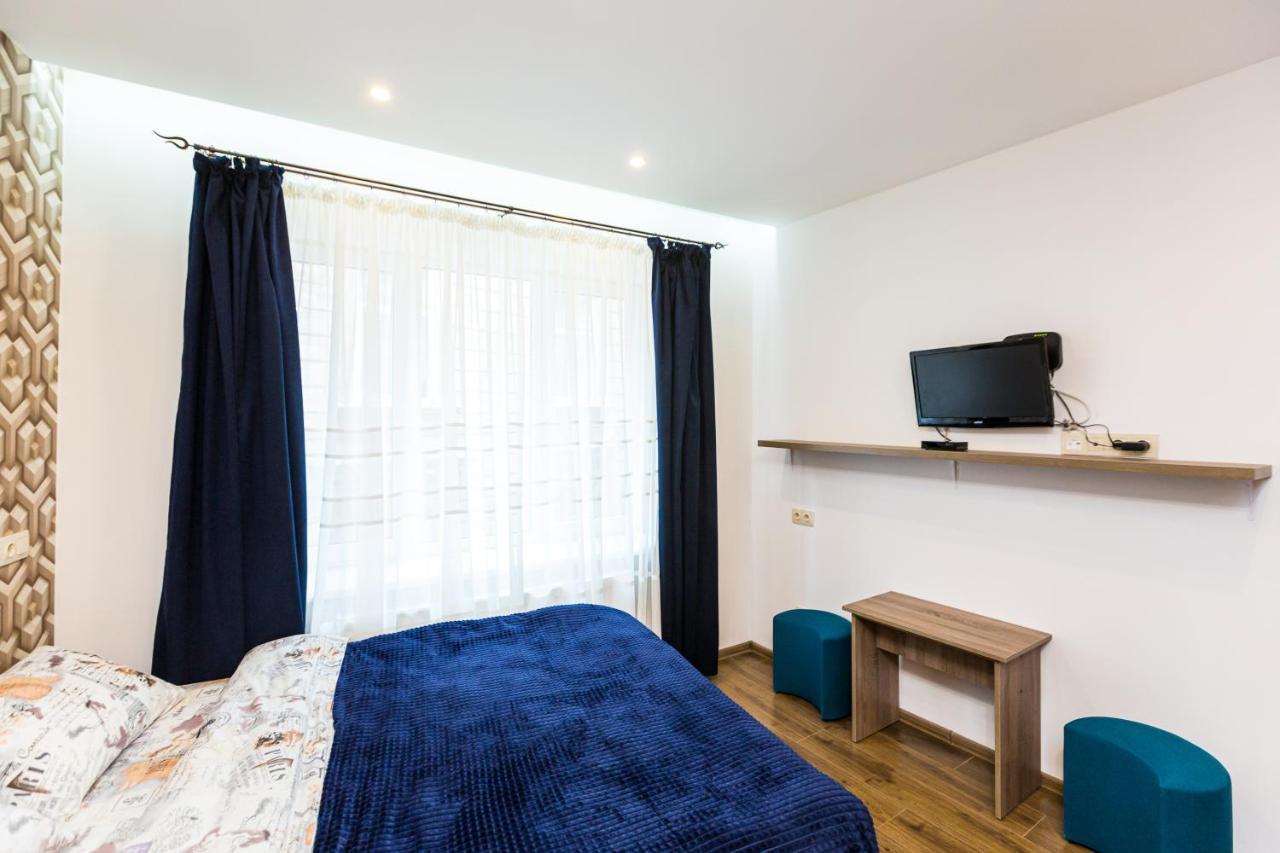 2 Kn. Romana Apartment Lviv Kültér fotó