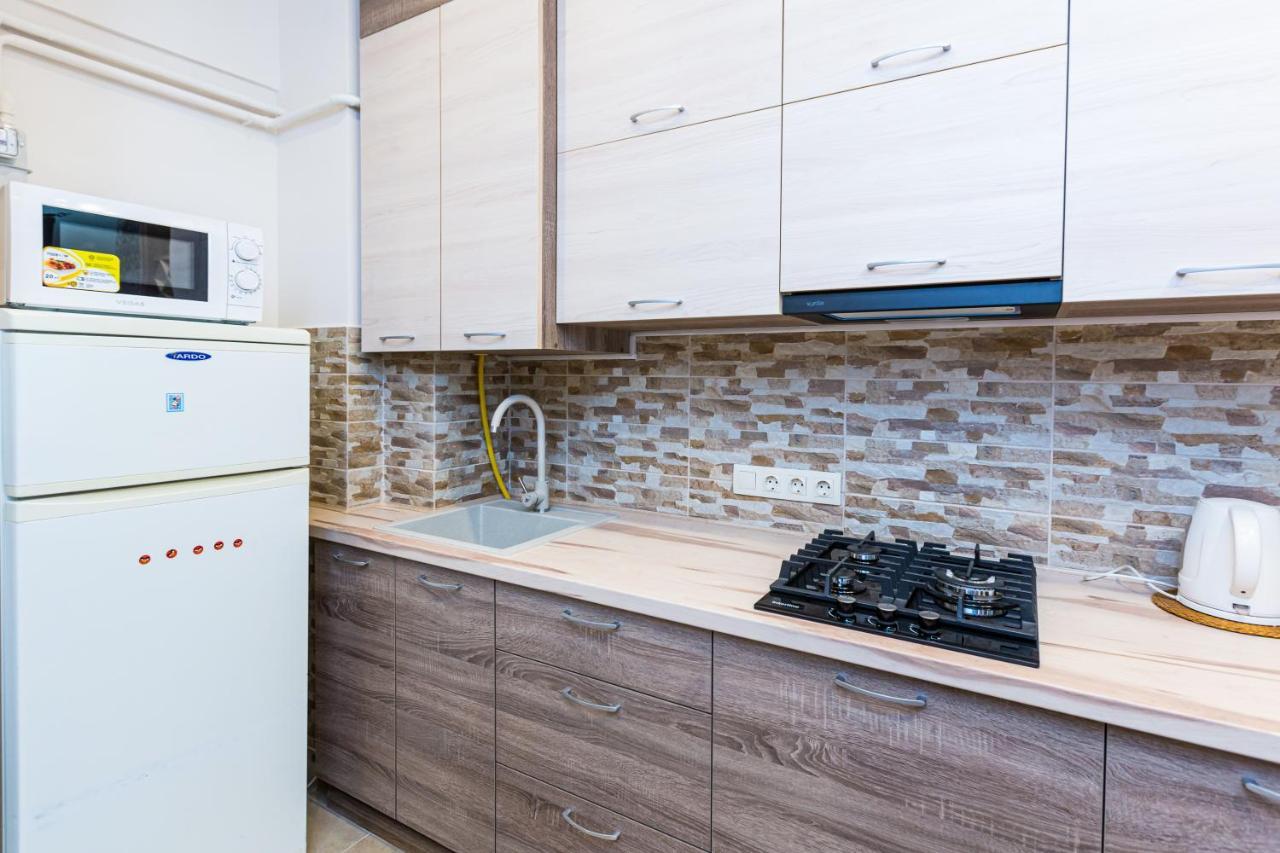 2 Kn. Romana Apartment Lviv Kültér fotó