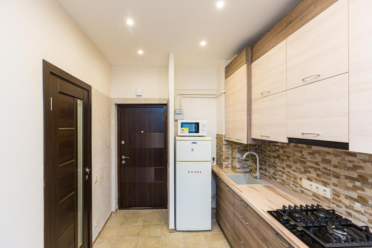 2 Kn. Romana Apartment Lviv Kültér fotó